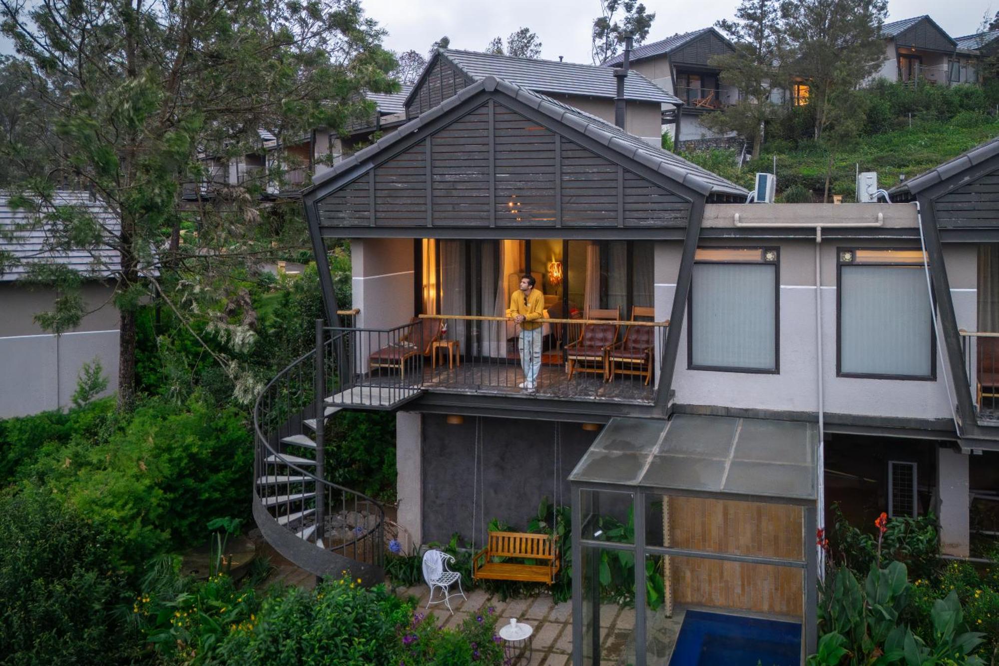Deluxe Garden Jacuzzi Chalet