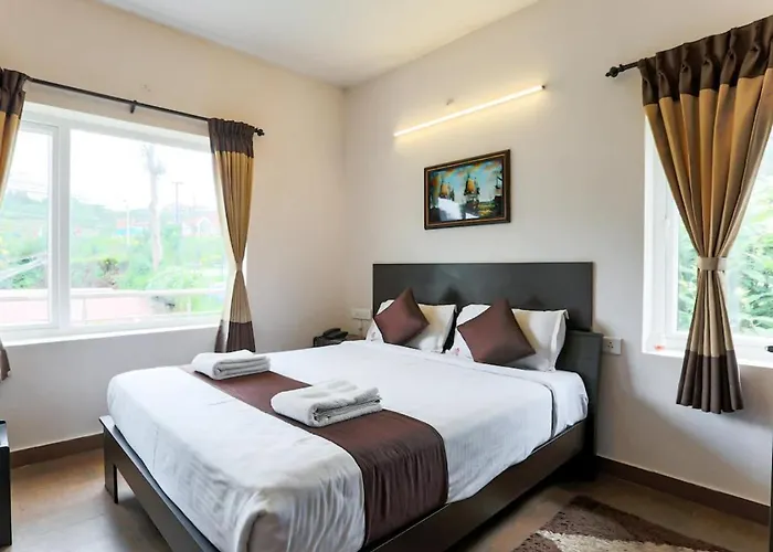 Family Hotel: Paradise Perfect - Non Smoking Non Alcoholic No Unmarried Couples